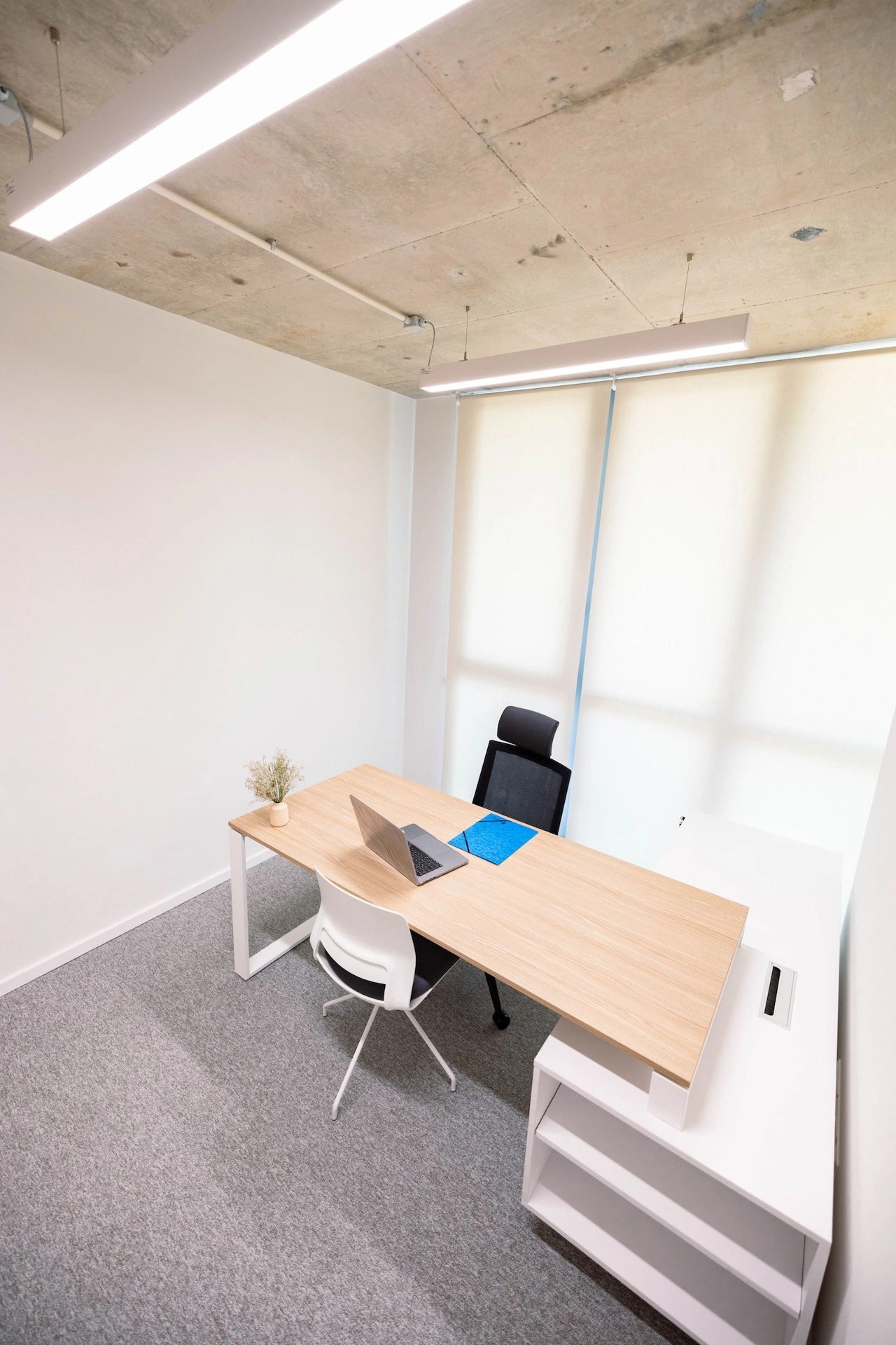 10m² Office for Rent in Limassol – Zakaki