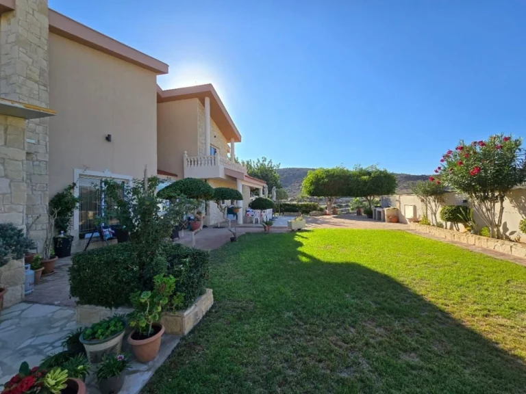 5 Bedroom House for Sale in Fasoula Lemesou, Limassol District