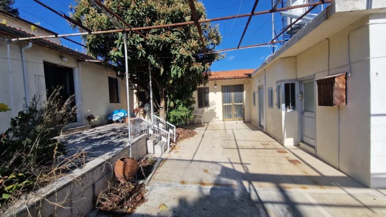 Cheap Houses and Villas for Sale Limassol up to 200000 euro