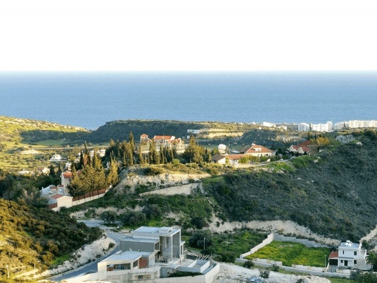 860m² Plot for Sale in Agios Tychonas, Limassol District