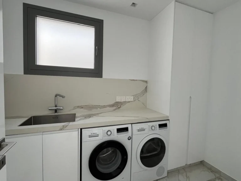 540m² House for Sale in Peyia, Paphos District