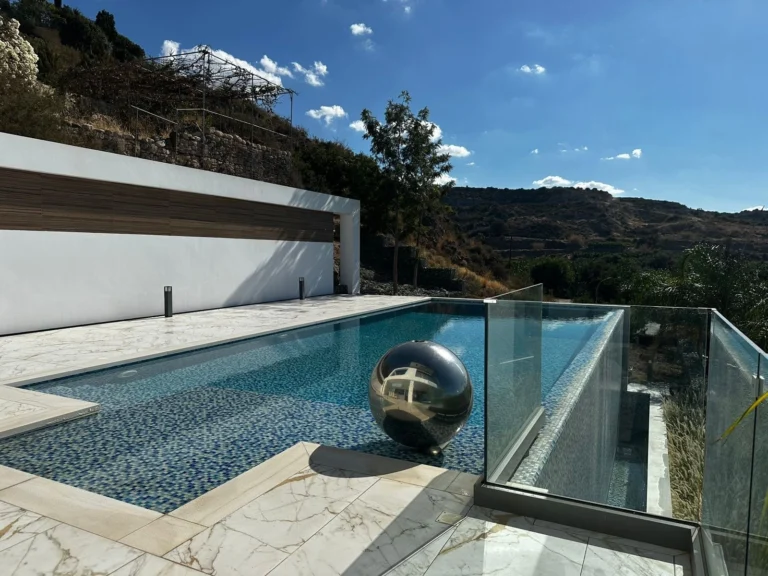 540m² House for Sale in Peyia, Paphos District