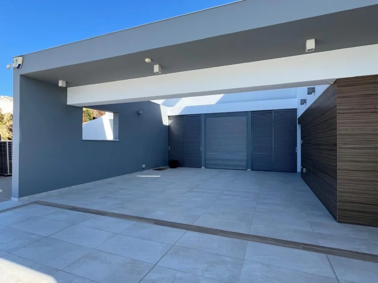 540m² House for Sale in Peyia, Paphos District