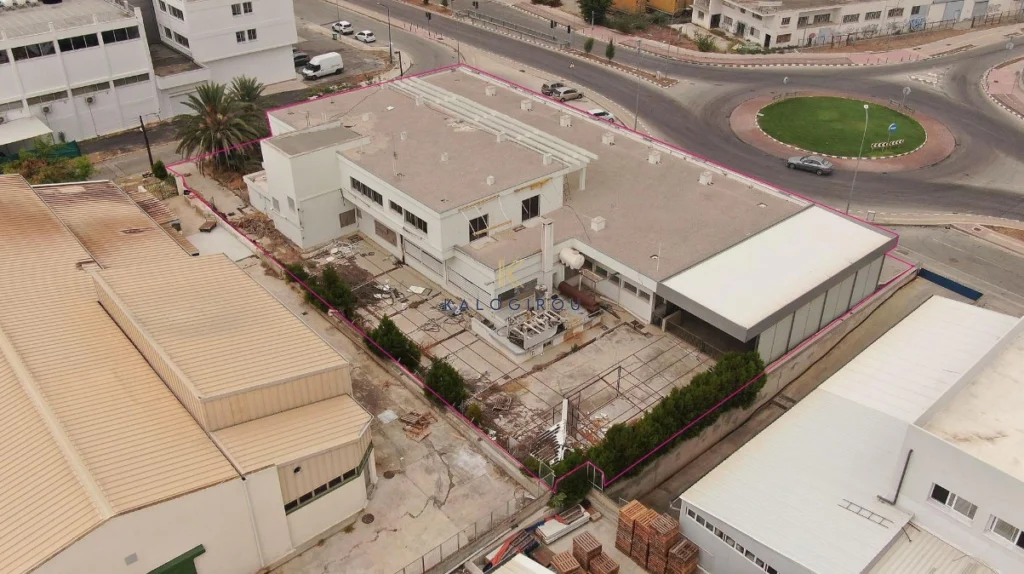 1392m² Commercial for Sale in Nicosia – Kaimakli