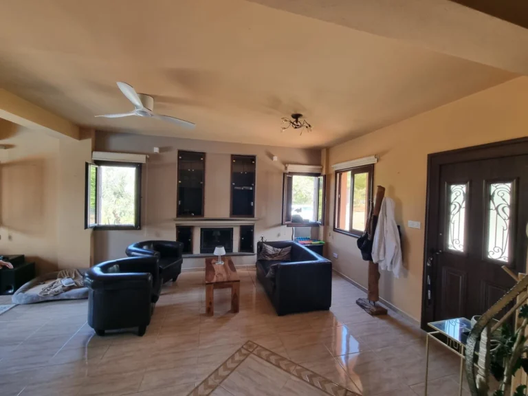 4 Bedroom House for Sale in Agia Marina Chrysochous, Paphos District