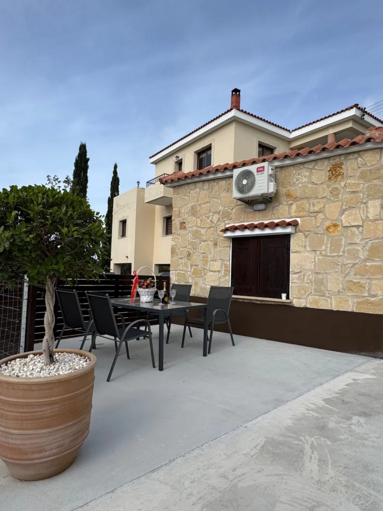 2 Bedroom House for Sale in Acheleia, Paphos District