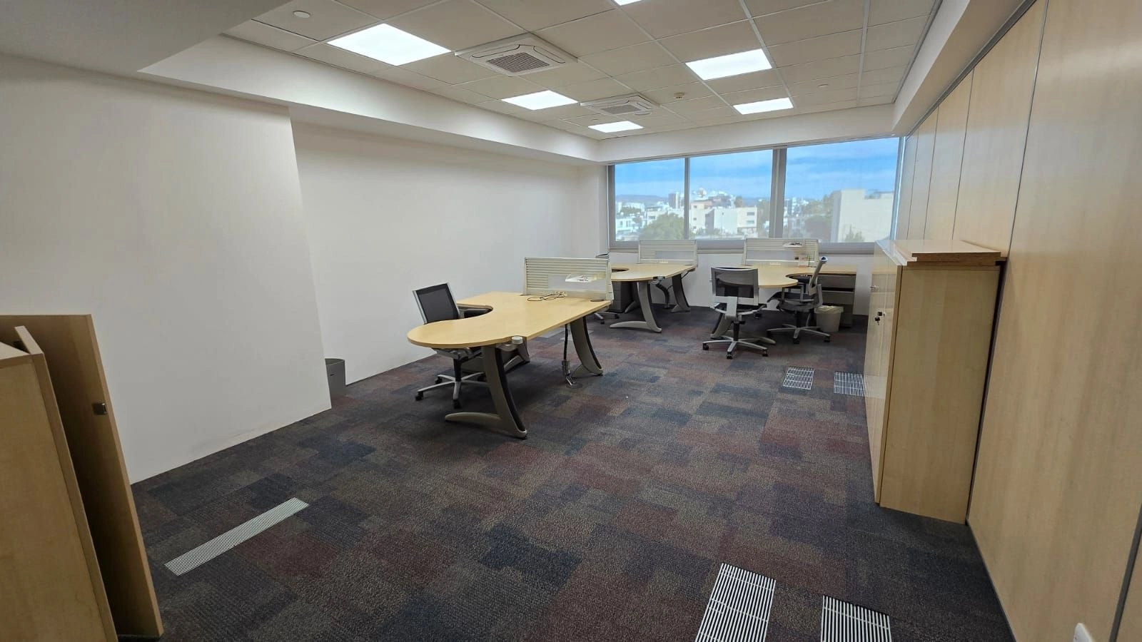 160m² Office for Rent in Limassol District