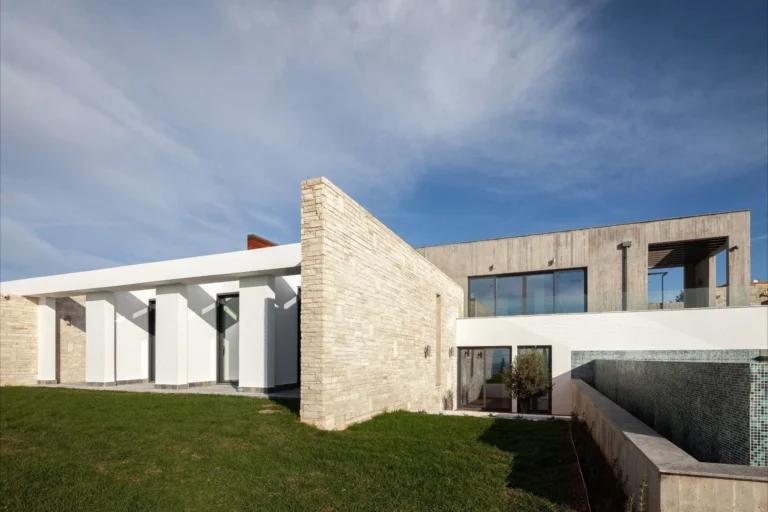 294m² House for Sale in Sea Caves, Paphos District