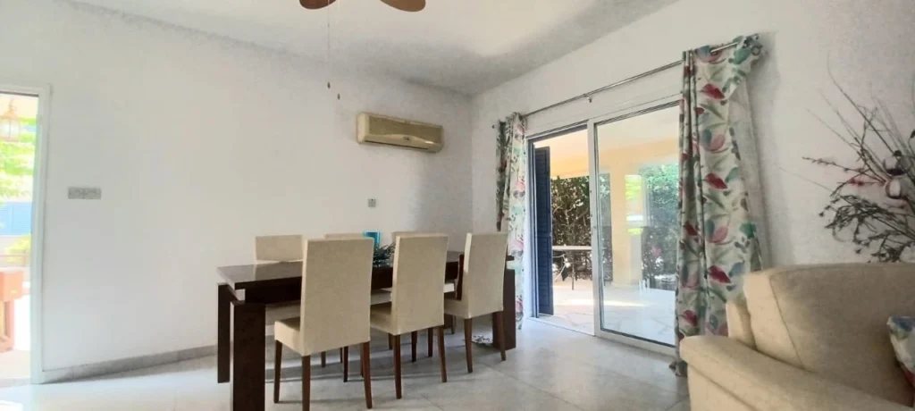3 Bedroom House for Sale in Paphos – Moutallos