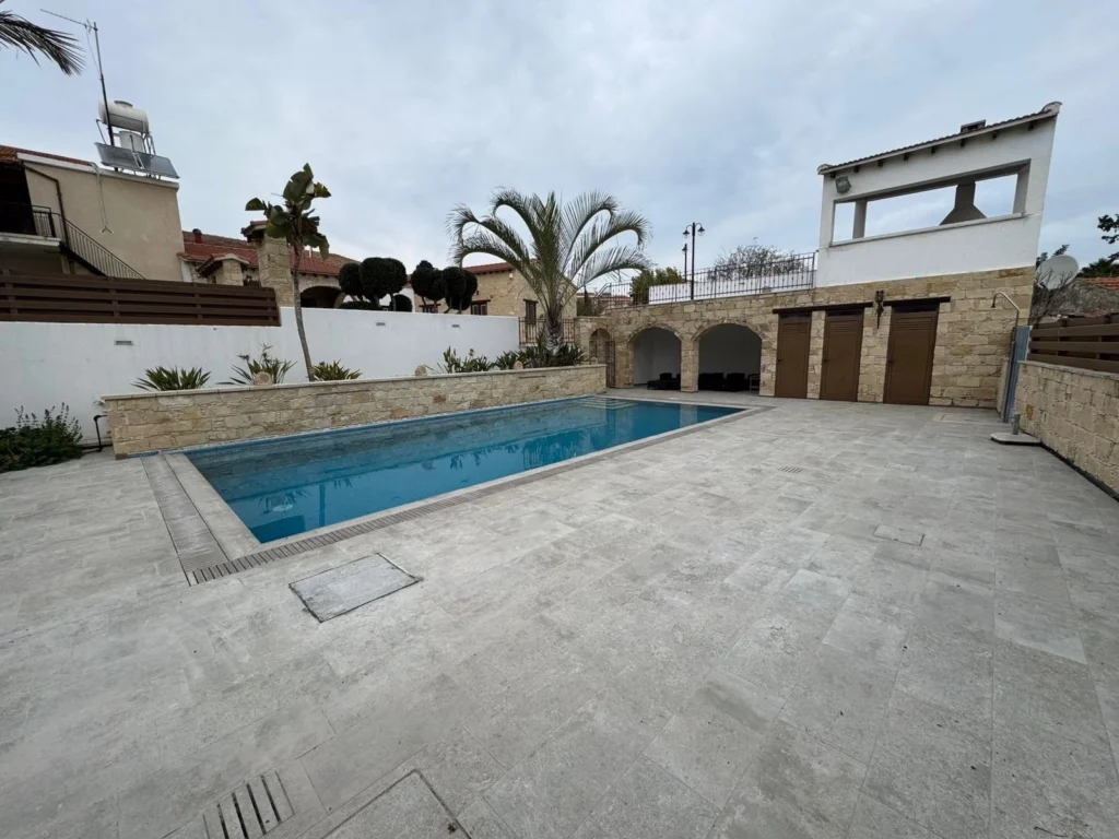 4 Bedroom House for Rent in Agios Tychonas, Limassol District