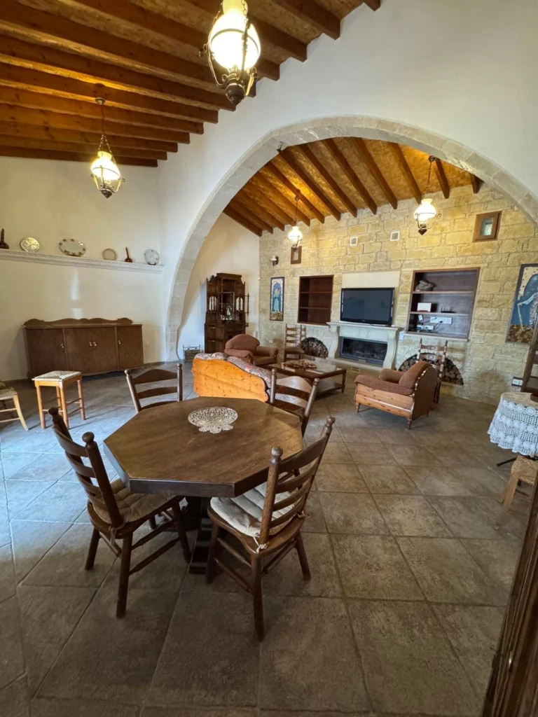 4 Bedroom House for Rent in Agios Tychonas, Limassol District