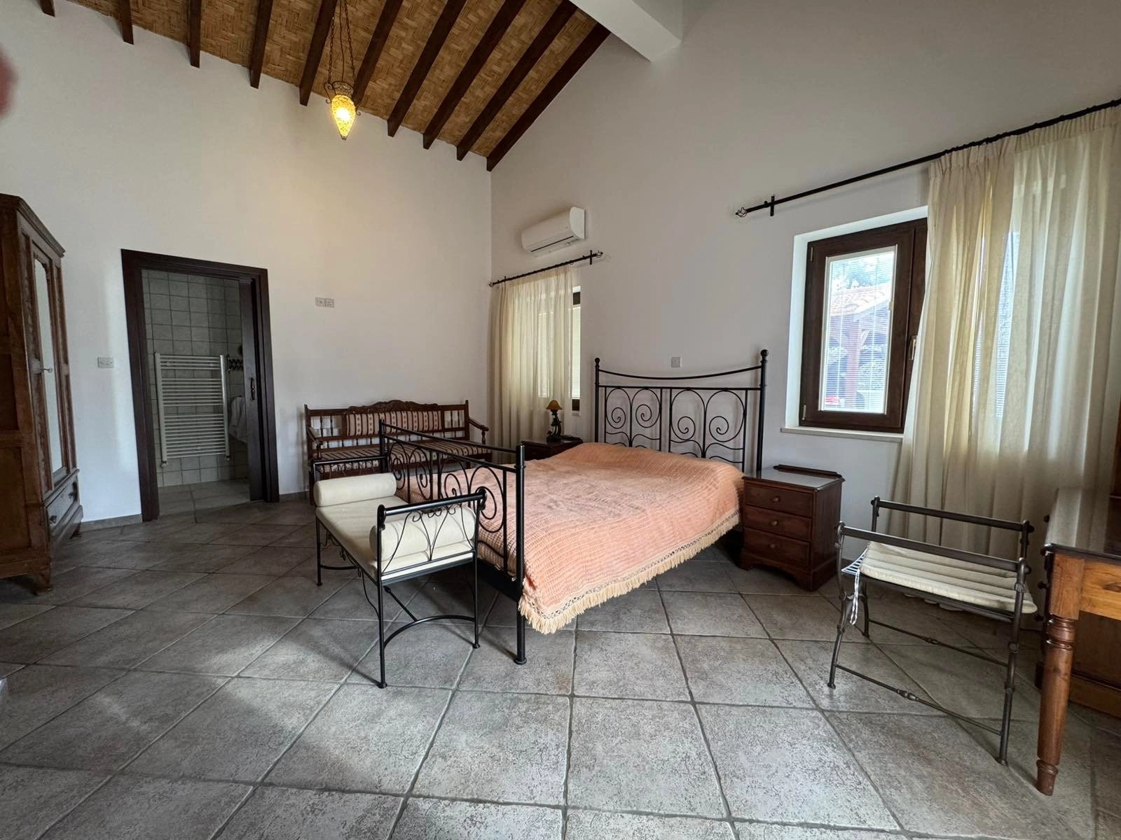 4 Bedroom House for Rent in Agios Tychonas, Limassol District