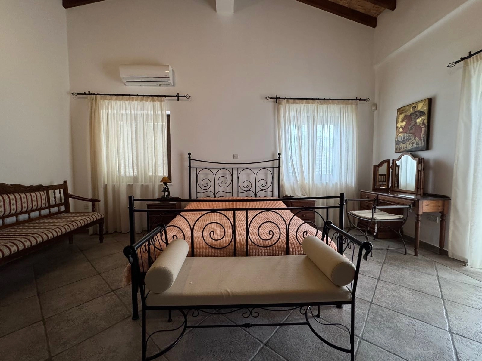 4 Bedroom House for Rent in Agios Tychonas, Limassol District
