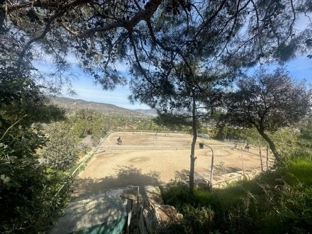 27,284m² Plot for Sale in Parekklisia, Limassol District