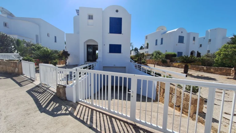 5 Bedroom House for Rent in Chlorakas, Paphos District