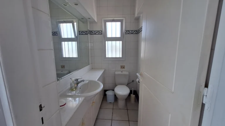 5 Bedroom House for Rent in Chlorakas, Paphos District