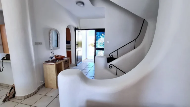 5 Bedroom House for Rent in Chlorakas, Paphos District