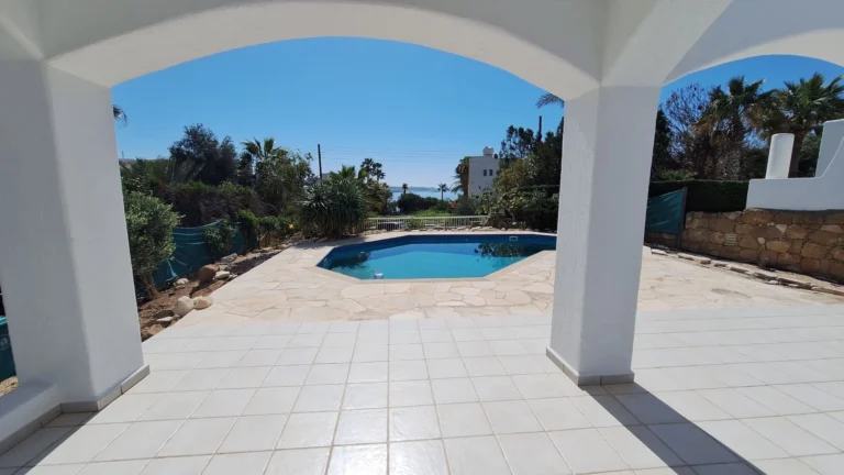 5 Bedroom House for Rent in Chlorakas, Paphos District