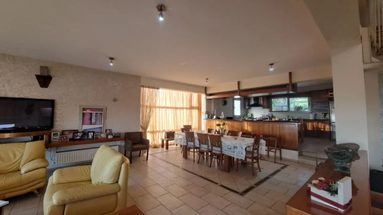 5 Bedroom House for Sale in Armou, Paphos District