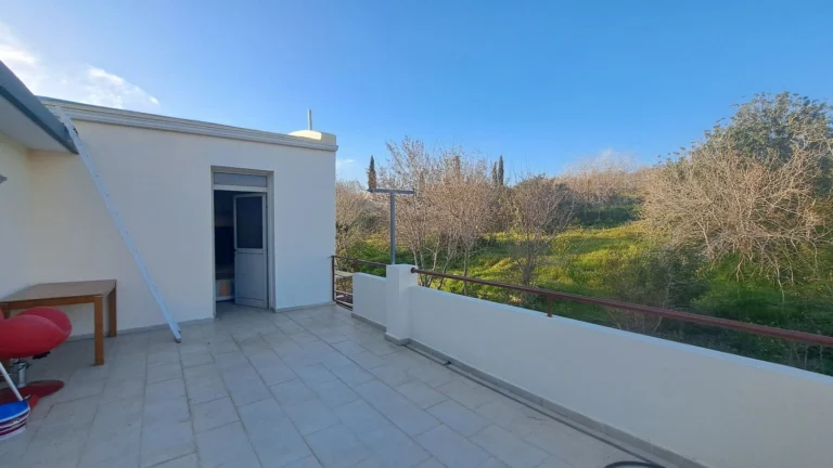 5 Bedroom House for Sale in Armou, Paphos District