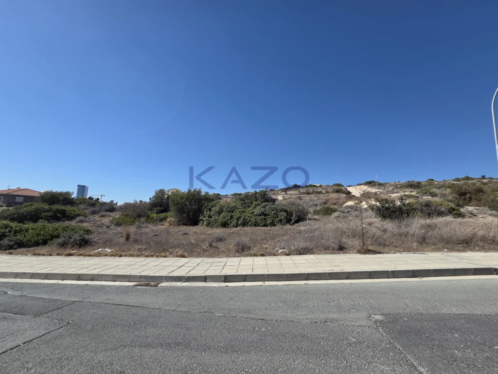 1,132m² Plot for Sale in Agios Tychonas, Limassol District