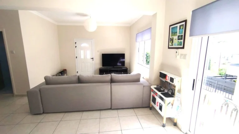 3 Bedroom Apartment for Sale in Tombs Of the Kings, Paphos District