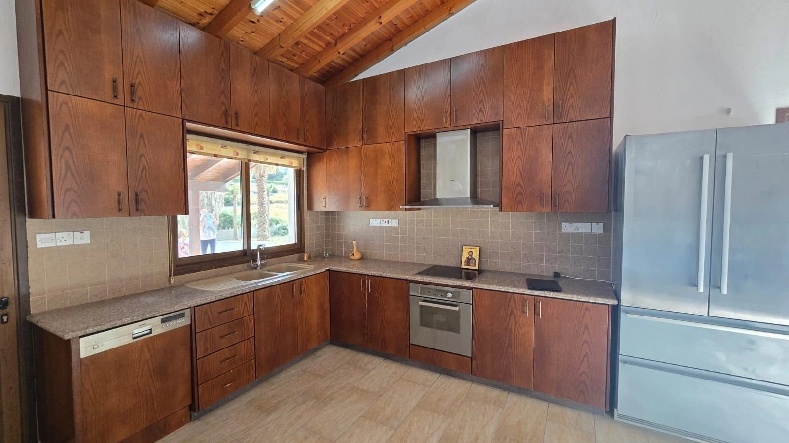 3 Bedroom House for Rent in Parekklisia, Limassol District