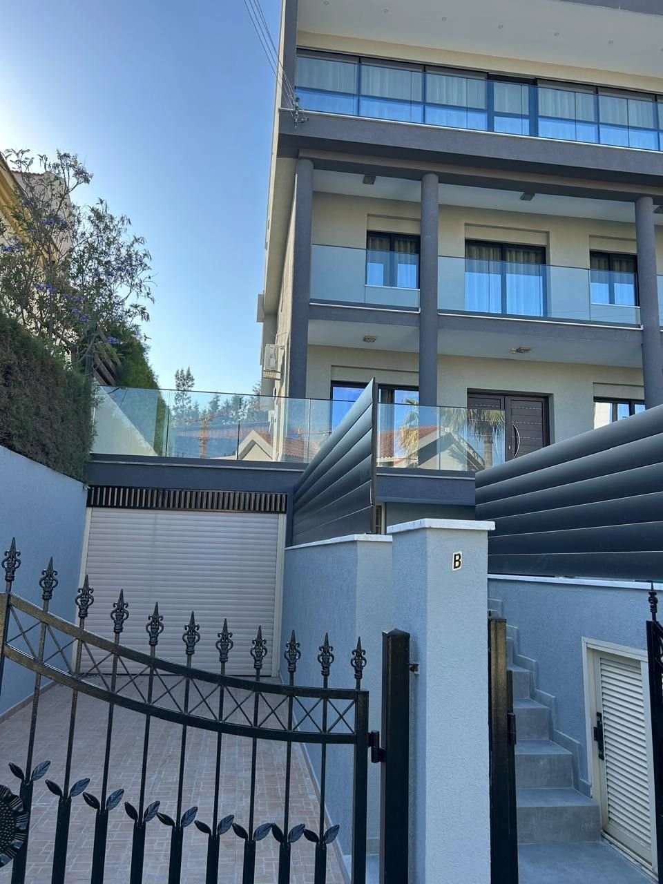 530m² House for Rent in Potamos Germasogeias, Limassol District