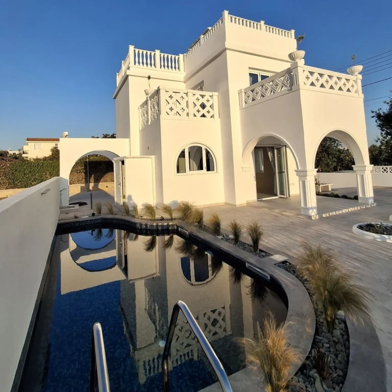 2 Bedroom House for Rent in Kissonerga, Paphos District