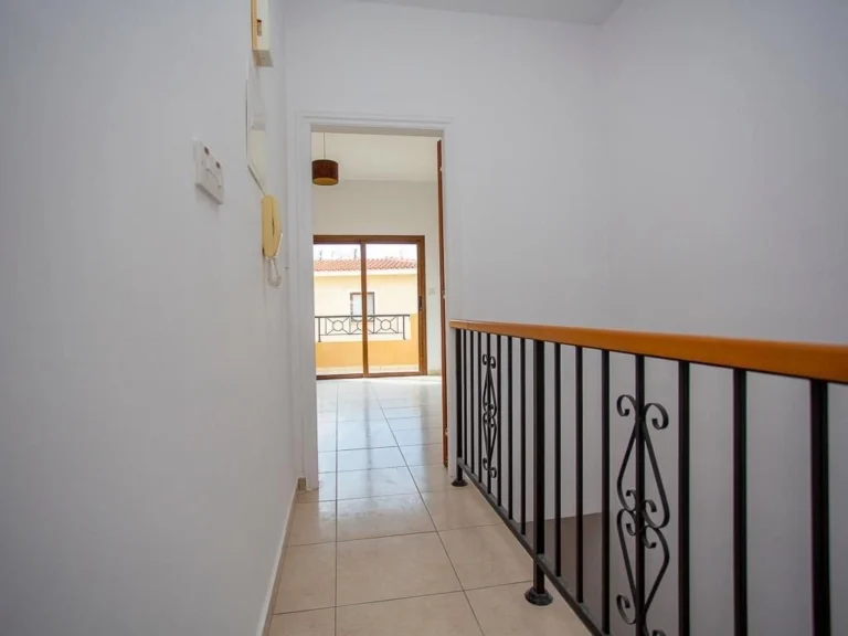 2 Bedroom House for Sale in Peyia, Paphos District