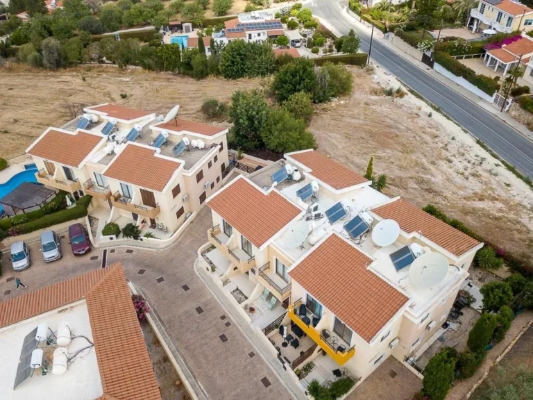 2 Bedroom House for Sale in Peyia, Paphos District