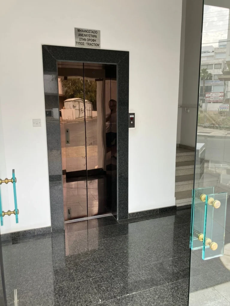 87m² Office for Rent in Limassol District
