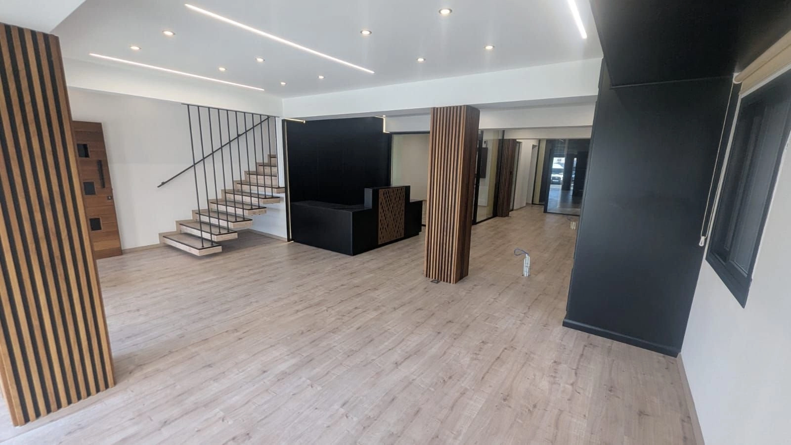 130m² Office for Rent in Limassol District