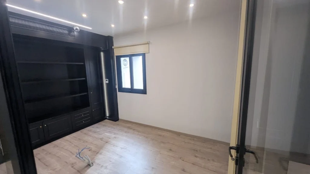 130m² Office for Rent in Limassol District