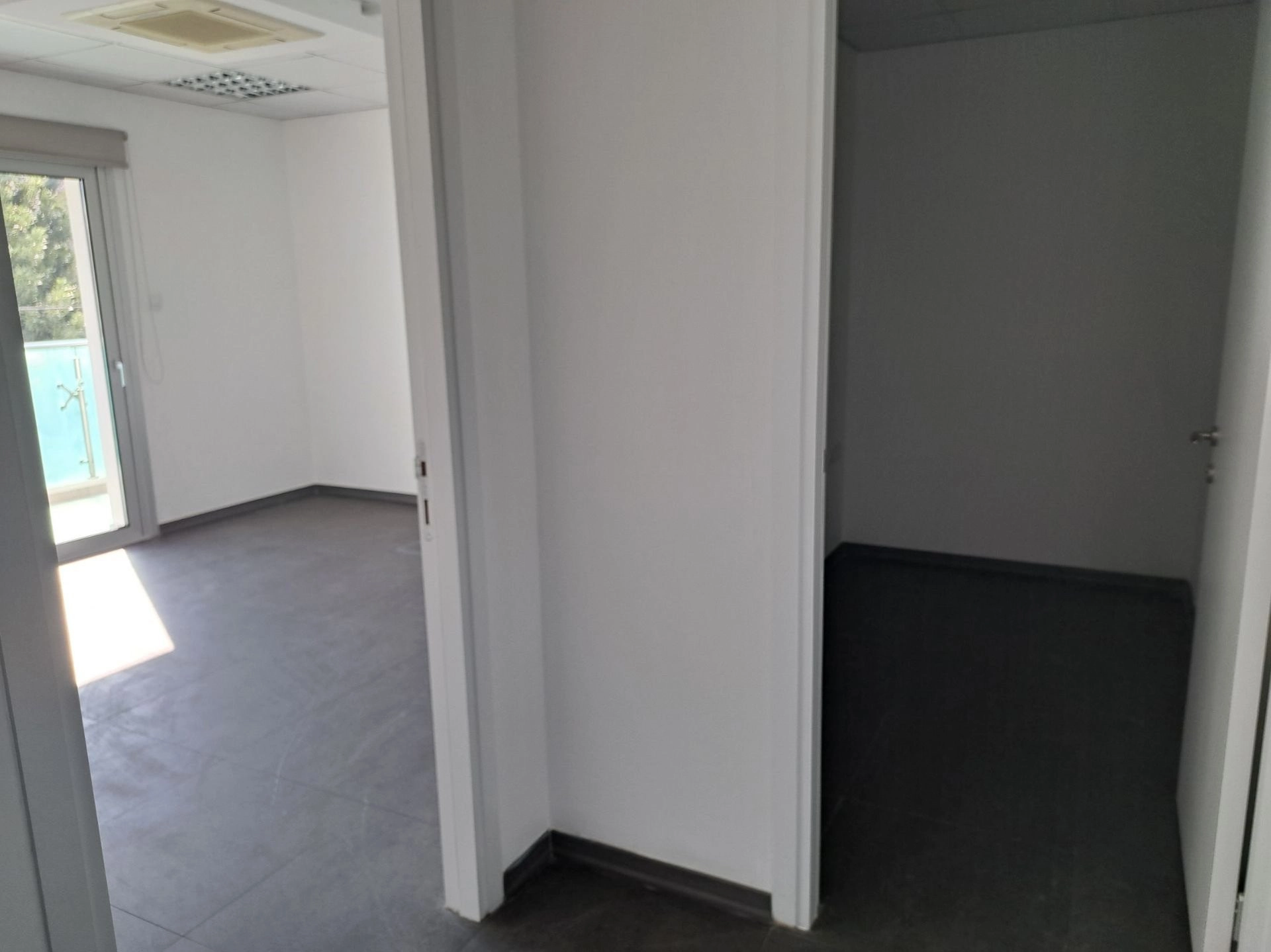 1584m² Office for Rent in Ypsonas, Limassol District