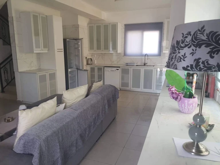 3 Bedroom House for Sale in Paphos – Universal
