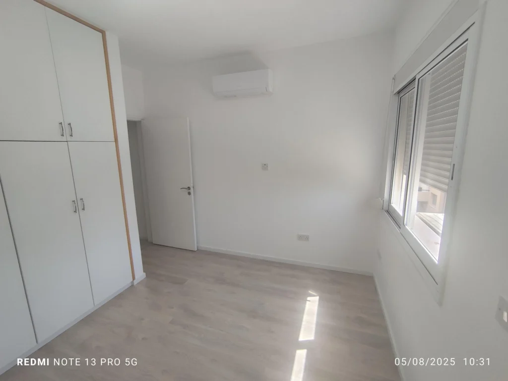 100m² Office for Rent in Limassol District