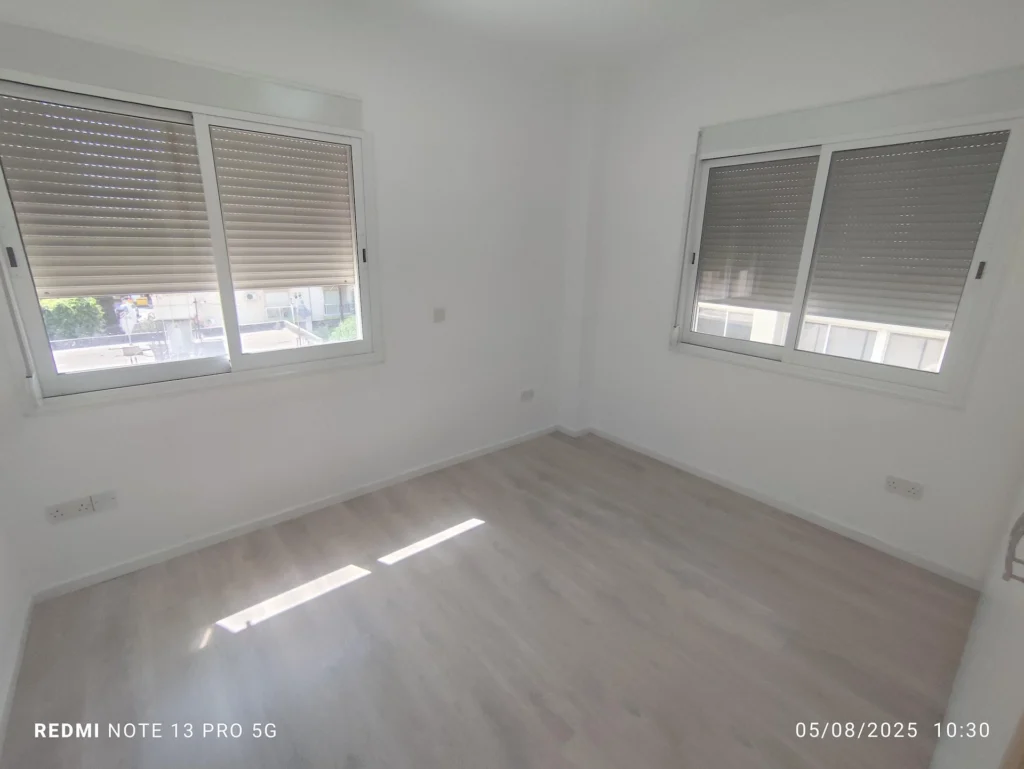 100m² Office for Rent in Limassol District