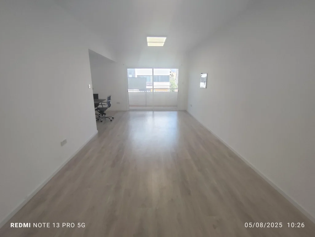 100m² Office for Rent in Limassol District