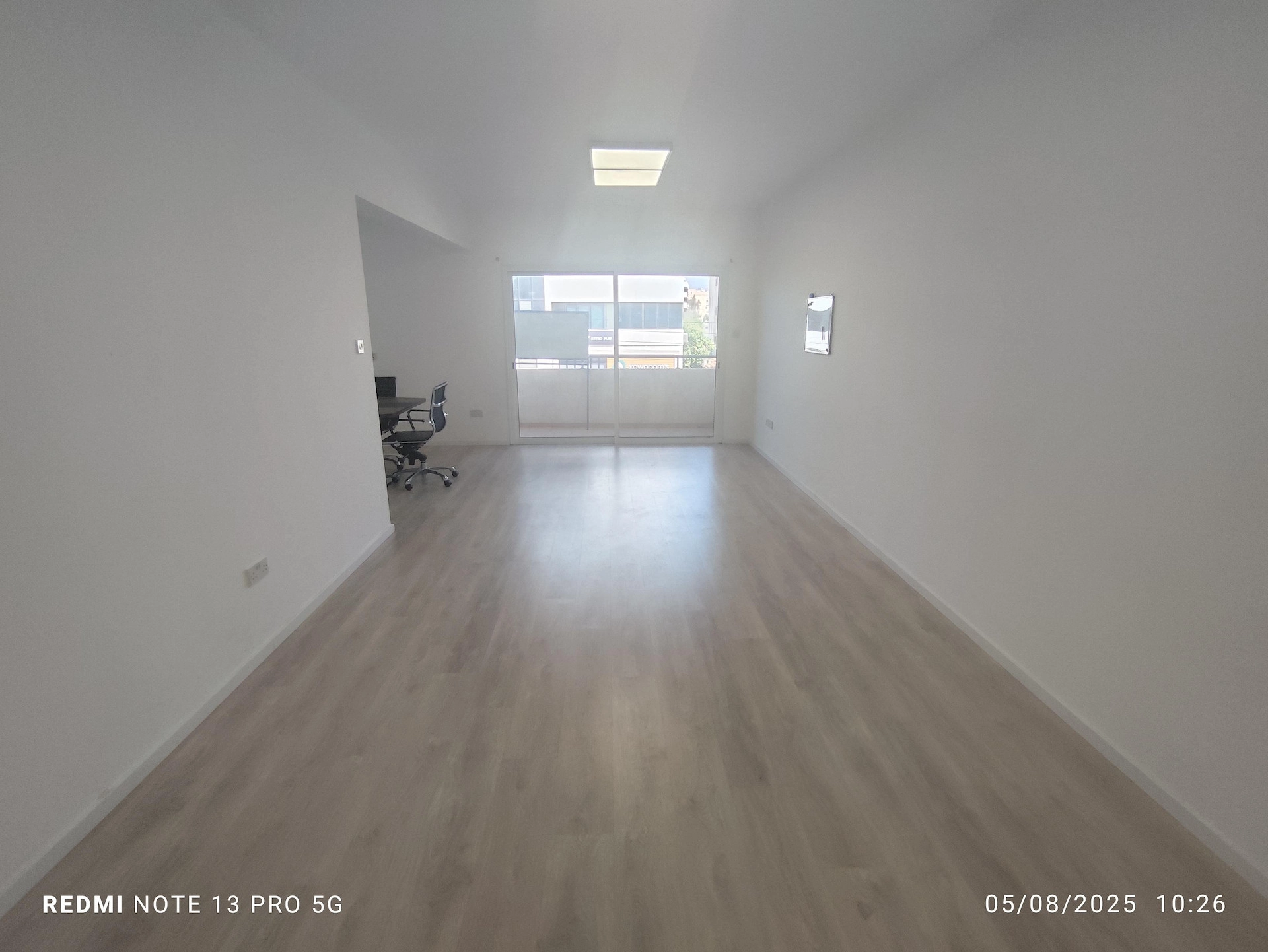 100m² Office for Rent in Limassol District