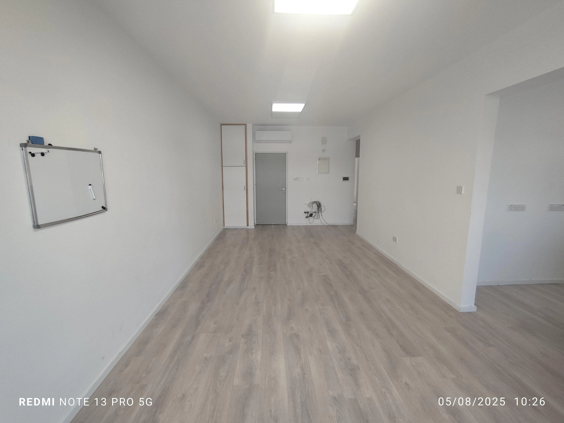 100m² Office for Rent in Limassol District