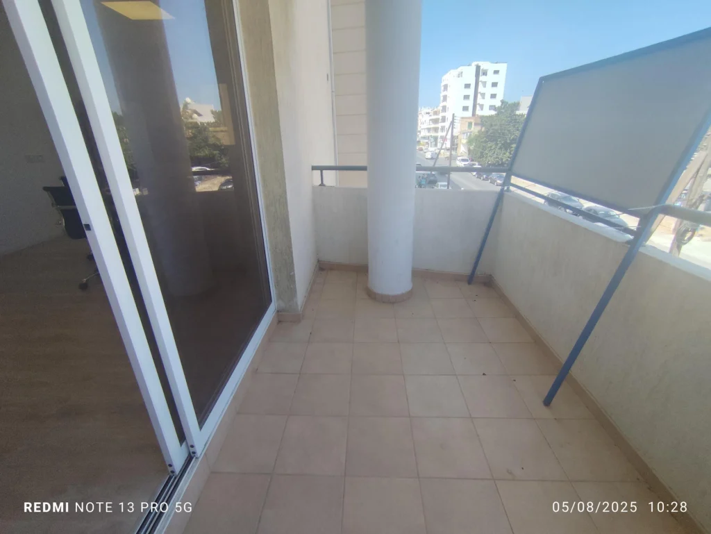 100m² Office for Rent in Limassol District