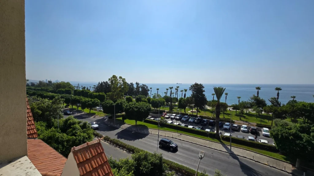 171m² Office for Rent in Limassol District