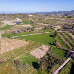 2,007m² Plot for Sale in Polemi, Paphos District