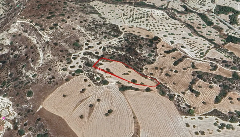 3,679m² Plot for Sale in Pentakomo, Limassol District