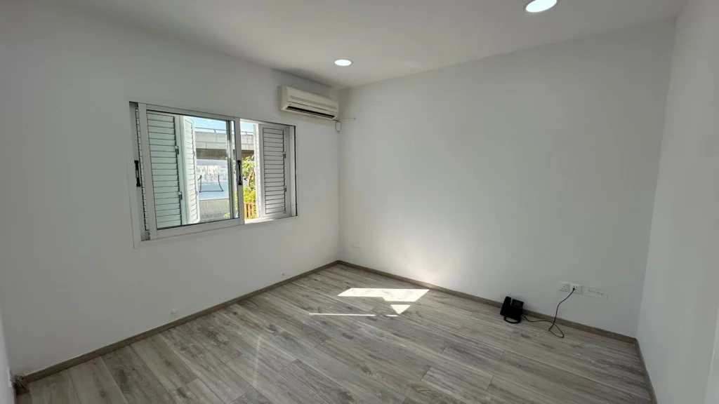 34m² Commercial for Rent in Limassol District