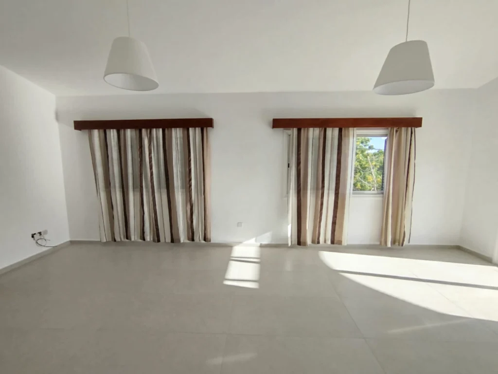 2 Bedroom Apartment for Rent in Kissonerga, Paphos District