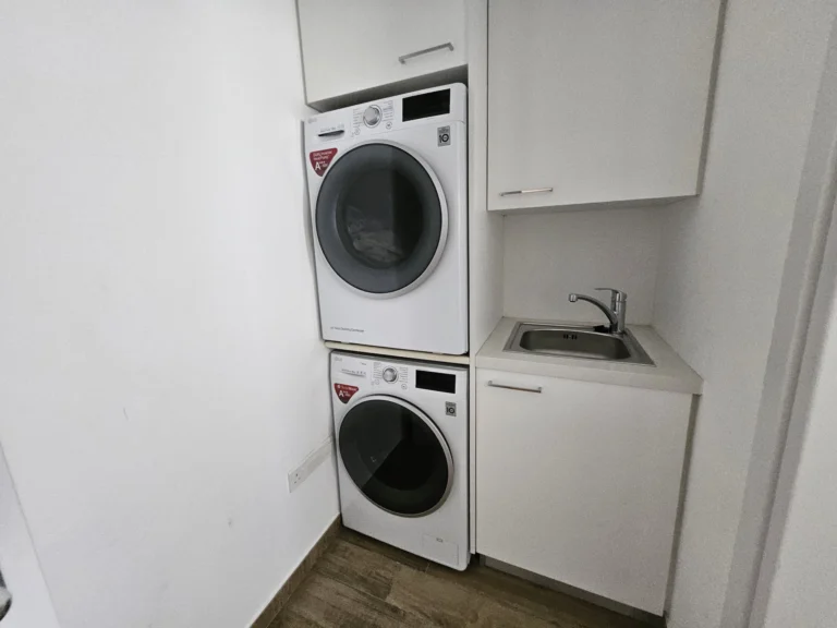 5 Bedroom House for Sale in Kolossi, Limassol District