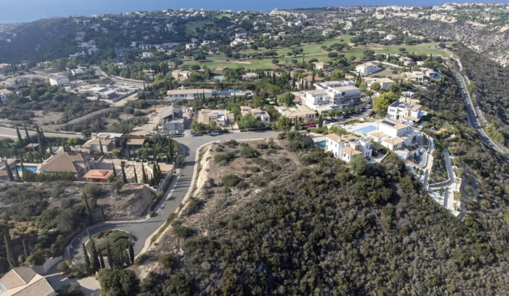 7,474m² Plot for Sale in Paphos District