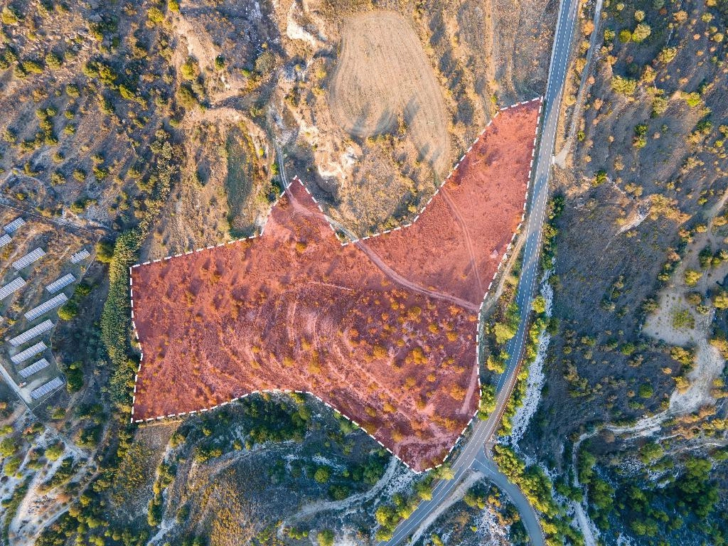 30,974m² Plot for Sale in Pentalia, Paphos District